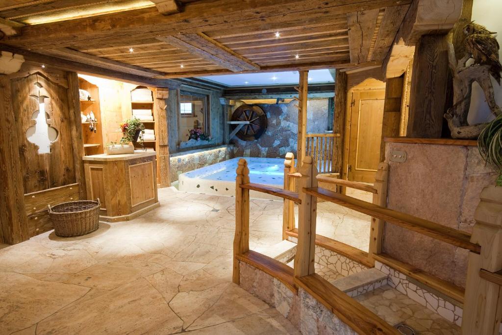 סוראגה Wellness Hotel Dolomia מראה חיצוני תמונה